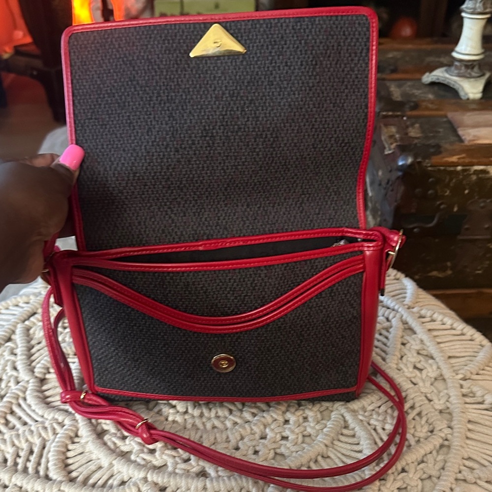 Yves Saint Laurent Red and Black Vintage Crossbody Bag - Picture 4 of 16